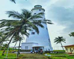 The most popular place to visit in Maliku island is the 300 feet tall lighthouse which is open to the public and even visitors can go up to the height